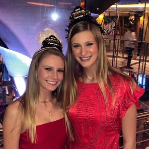 Meet your Posher, Liz